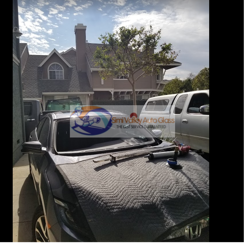 Mobile auto glass service van in Moorpark